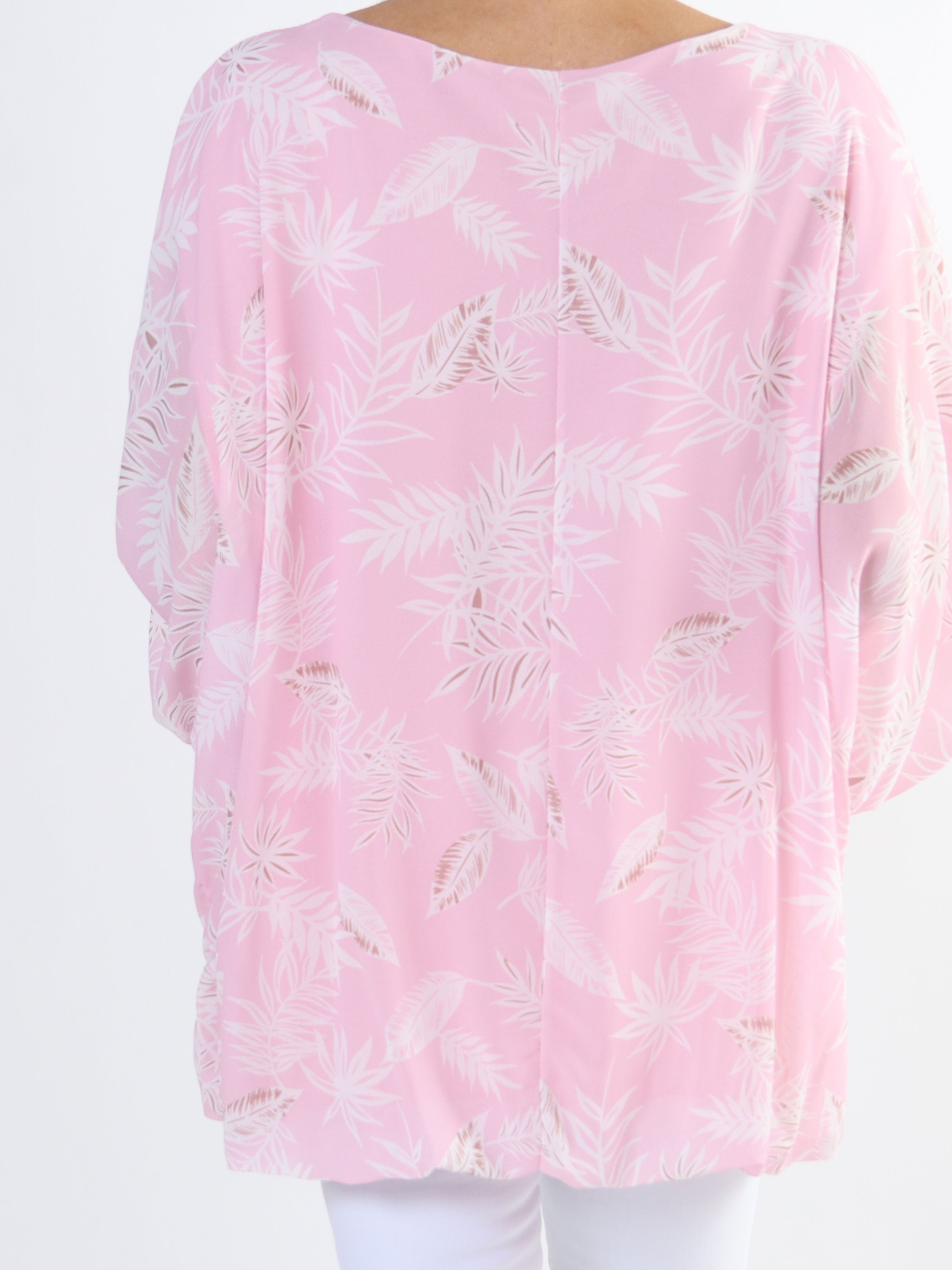 Destiny Leaf - Plus size chiffongblus med lövmönster